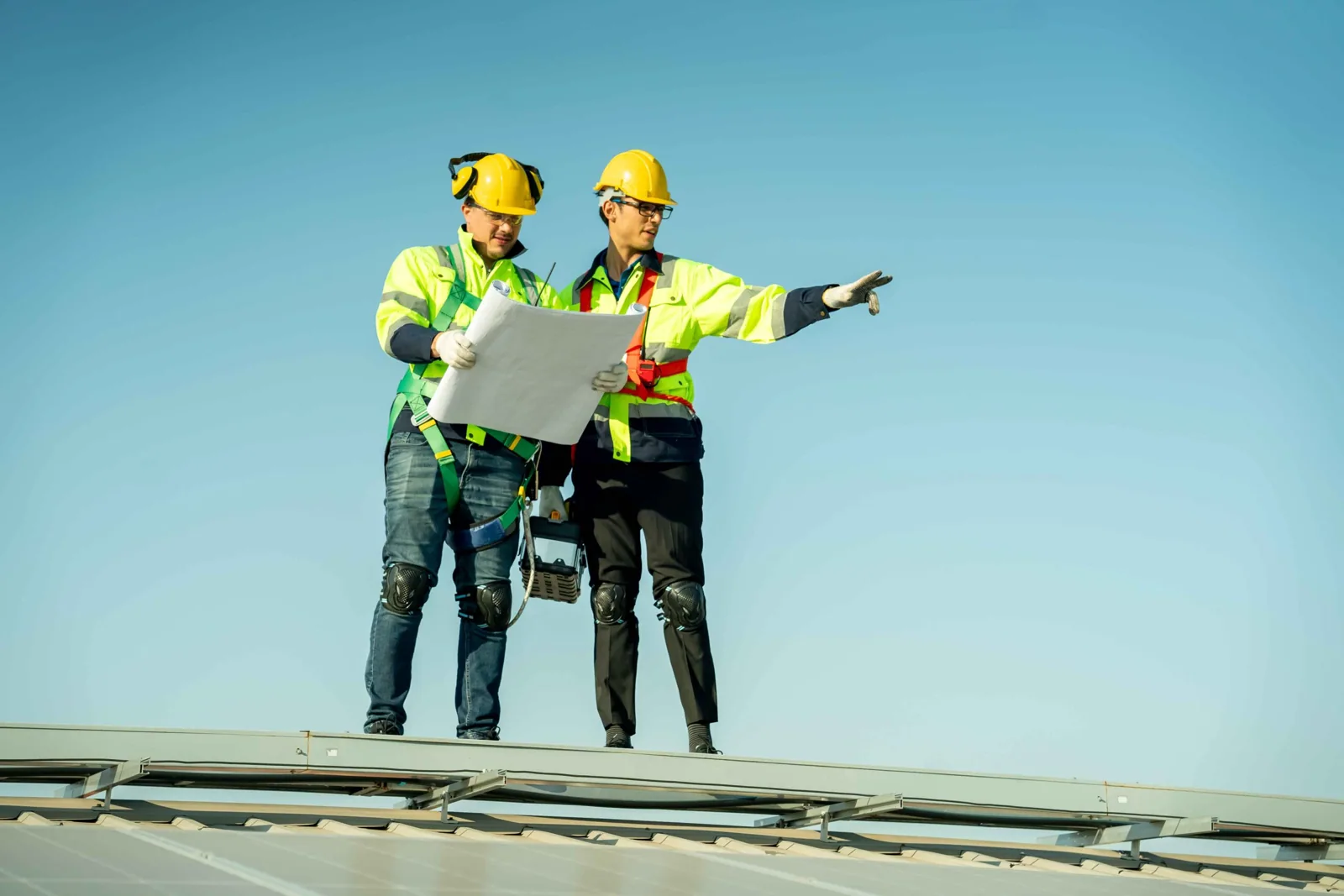 Roof maintenance crew in Abilene, TX